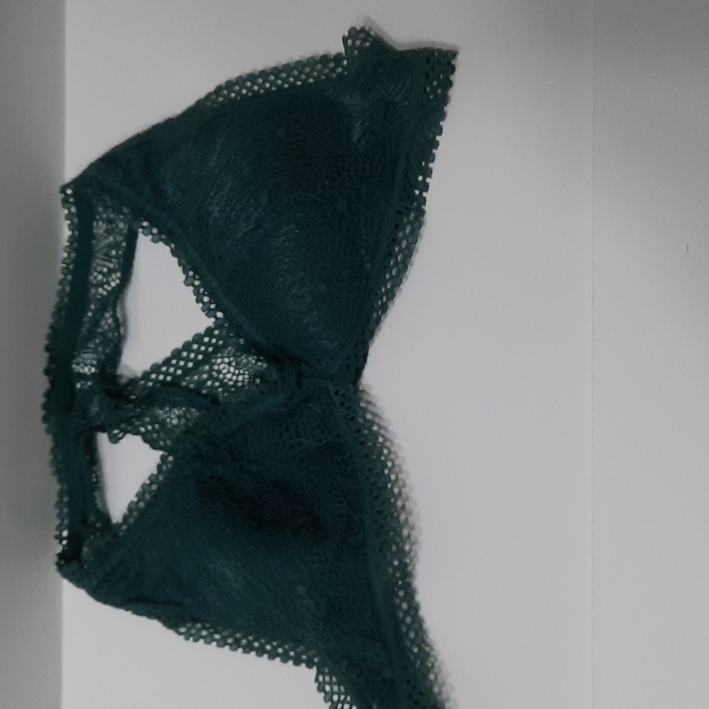 Victoria's Secret green lace bra, Sz S/P
